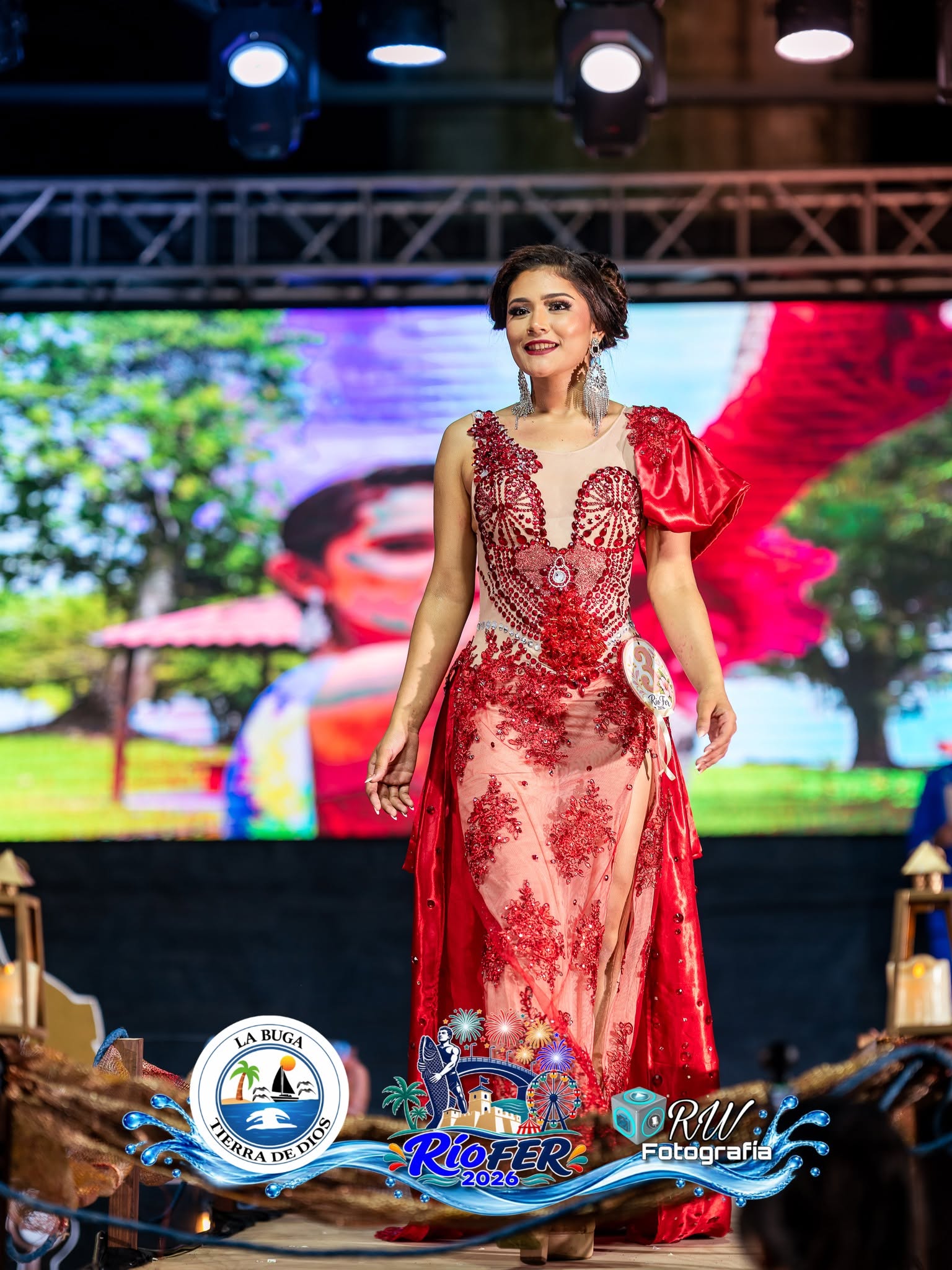 El pasado 3 de octubre vivimos una noche especial con la Elección y Coronación de Flor de Feria Río Dulce 2026, dando inicio a una temporada llena de tradición, alegría y celebración. ?? El Alcalde Municipal Enrique xol y el Concejo Municipal agradecen