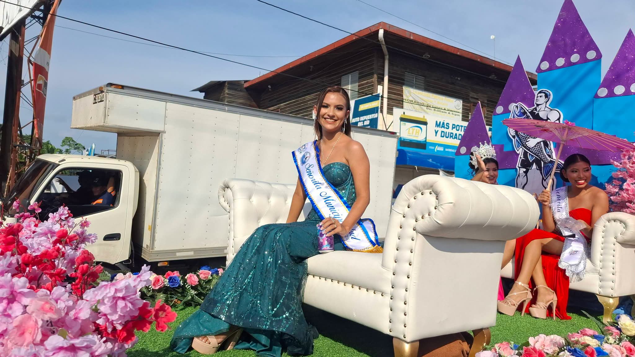 Galería del desfile inaugural RIOFER Rio Dulce