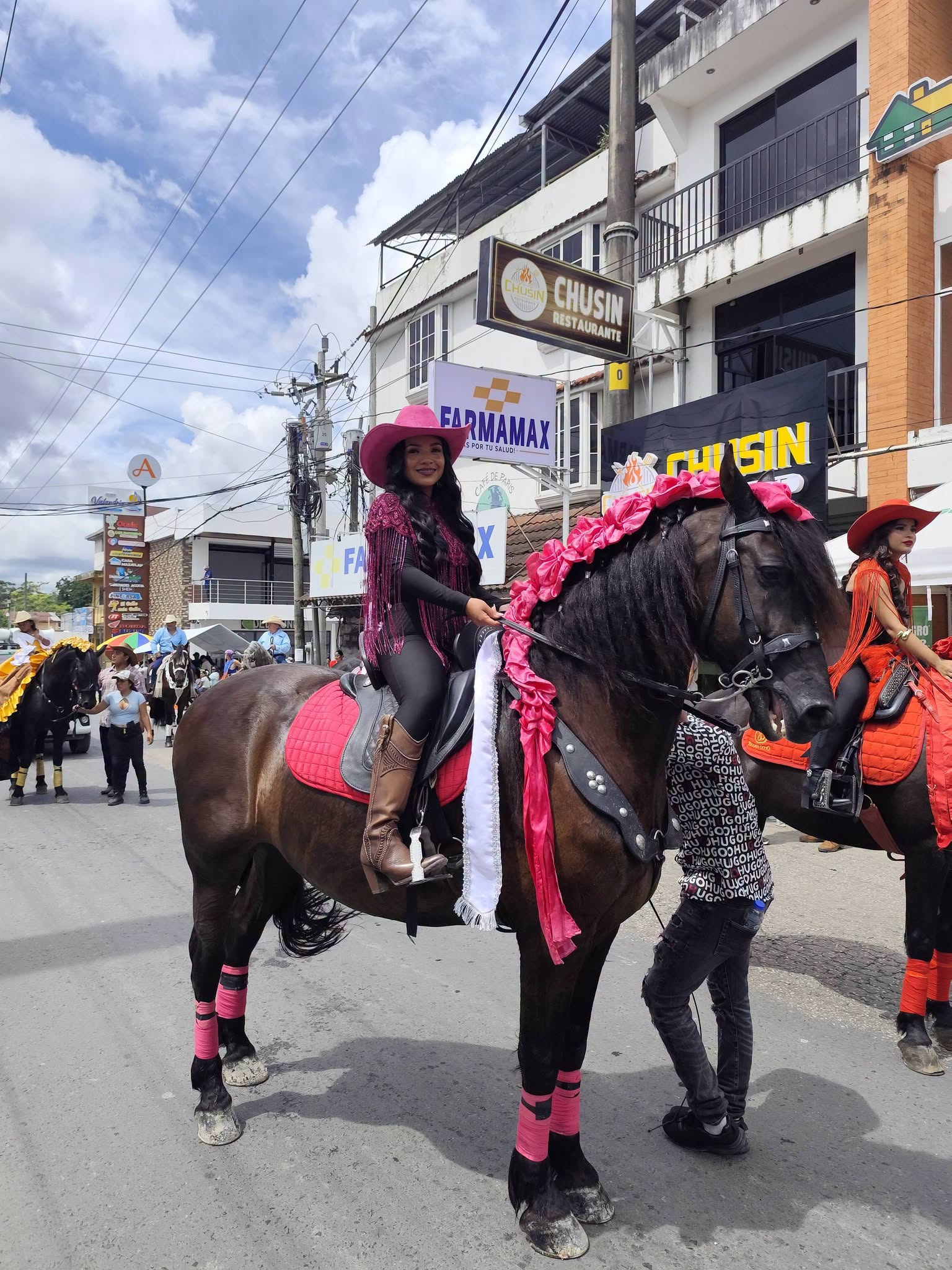 La belleza en el desfile hípico